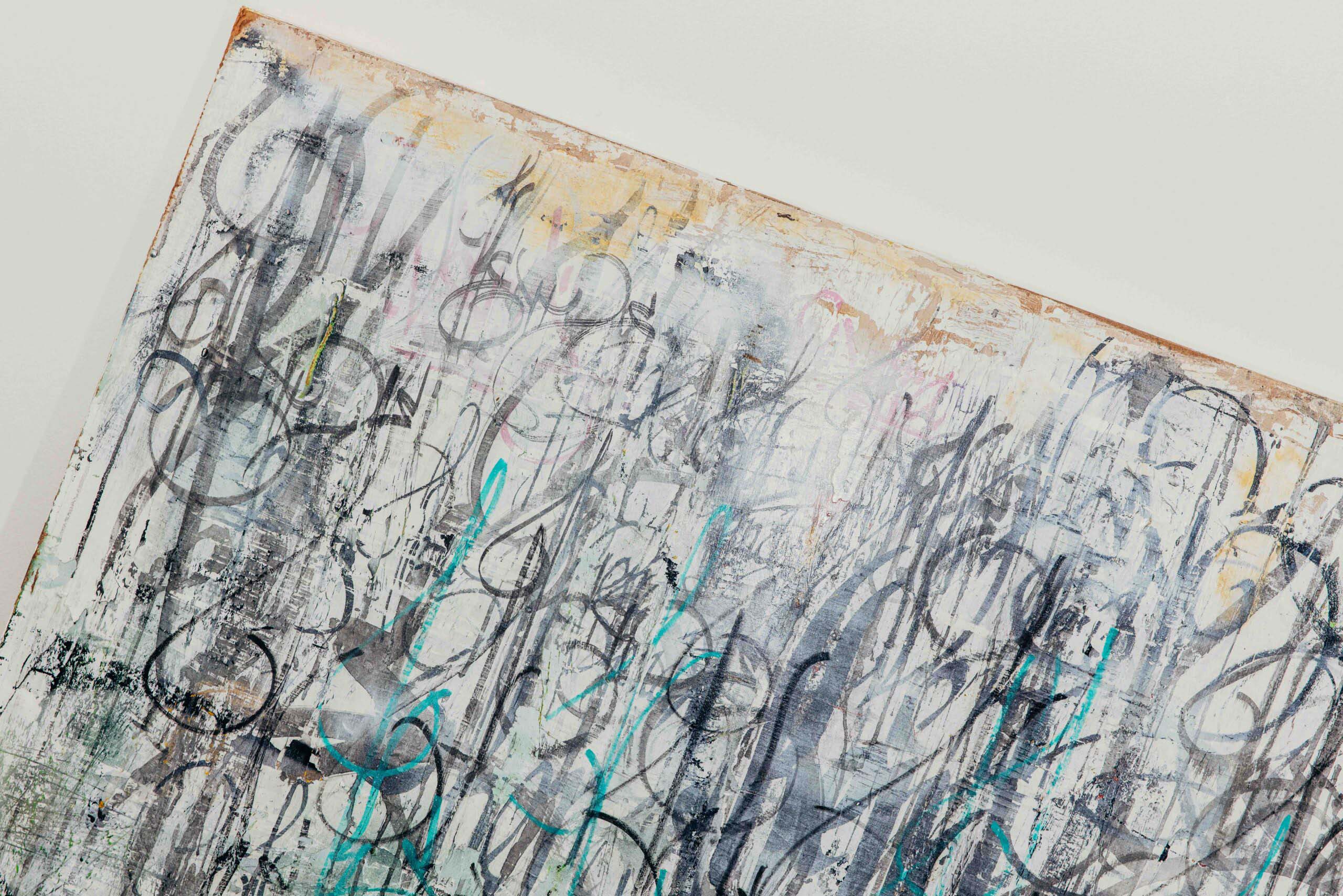 Bitch n.1 è un’opera originale di Kende realizzata nel 2025 in tecnica mista su legno. Grande formato 200 × 140 cm, calligrafia urbana contemporanea, stratificazioni materiche e certificato di autenticità incluso.