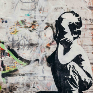 The Child Fine Art Print riproduce l’opera originale del 2010 mantenendone la tensione visiva, le stratificazioni urbane e il contrasto tra presenza figurativa e gesto calligrafico. Realizzata in stampa giclée archival pigment su carta Hahnemühle Fine Art 308 gsm, la stampa conserva l’intensità atmosferica e materica dell’opera originale in edizione limitata firmata e numerata a mano.